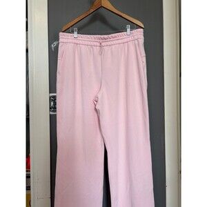 Lululemon size 14 Softstreme High-Rise Pant
Strawberry Milkshake